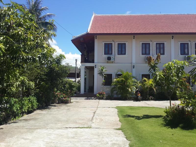 A Tee Guesthouse Luang Prabang Eksteriør billede